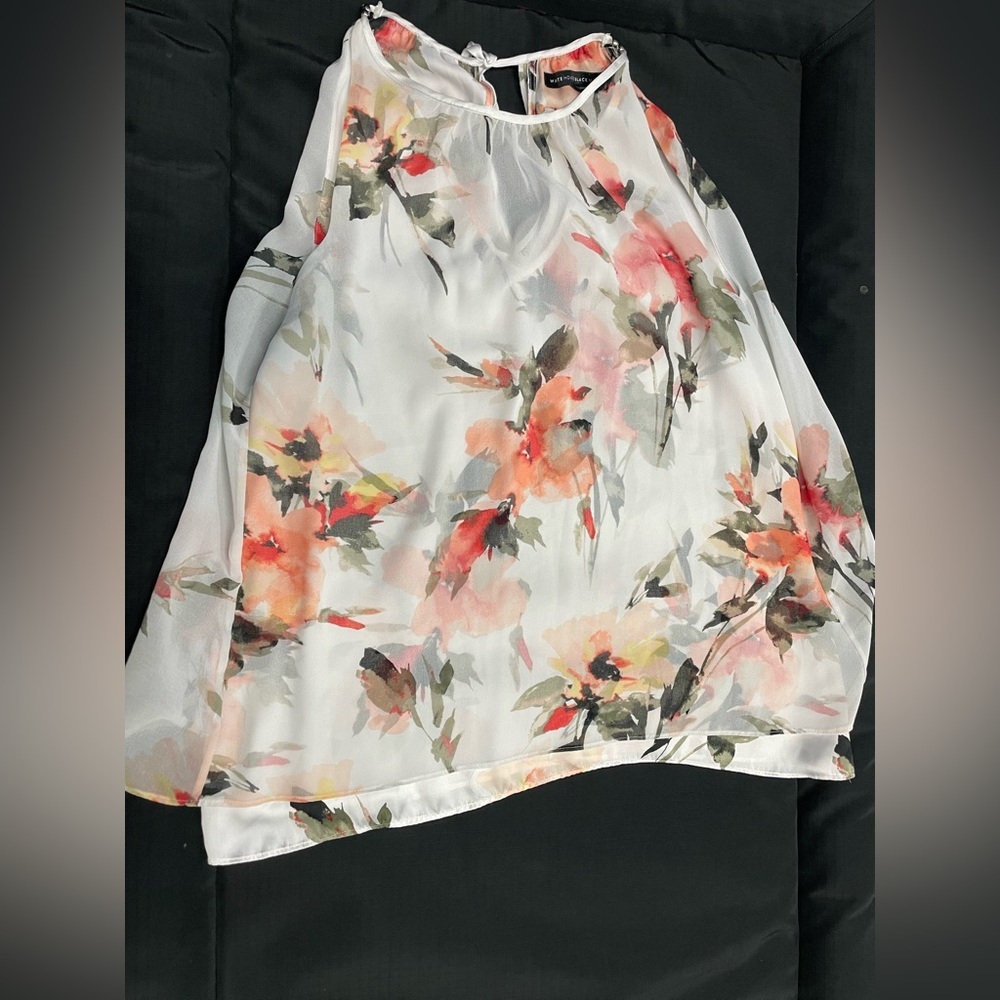 White House Black Market Floral Sleeveless Blouse - Picture 5 of 6